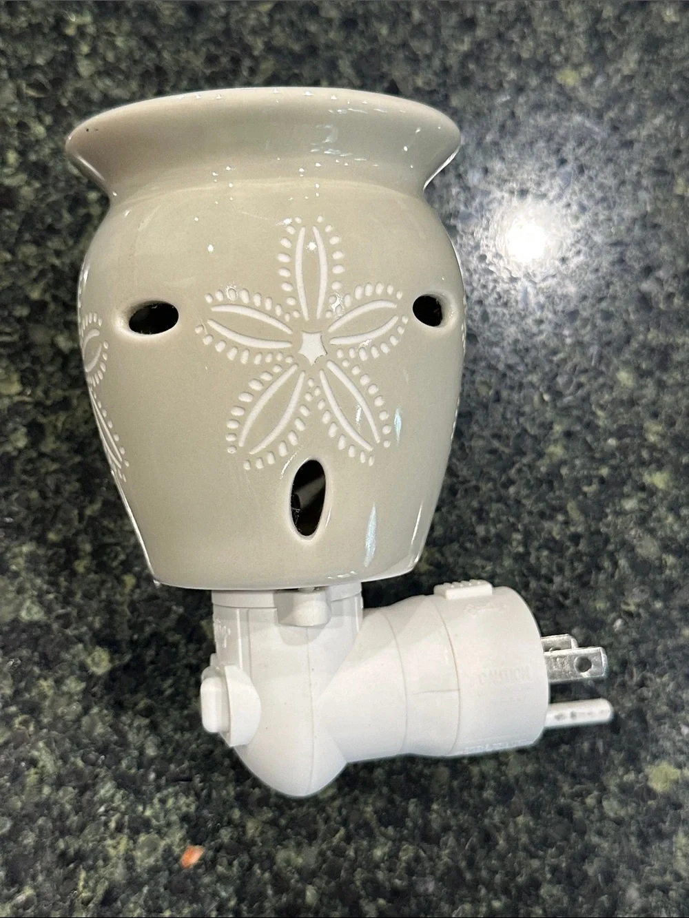 Scentsy SandDollar wall plug in scented wax warmer bundle candle flameless home